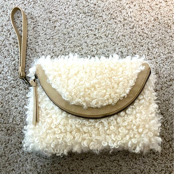 Universal Thread Handbags - Universal Thread Sherpa Purse Faux Lambs Wool Clutch Bag